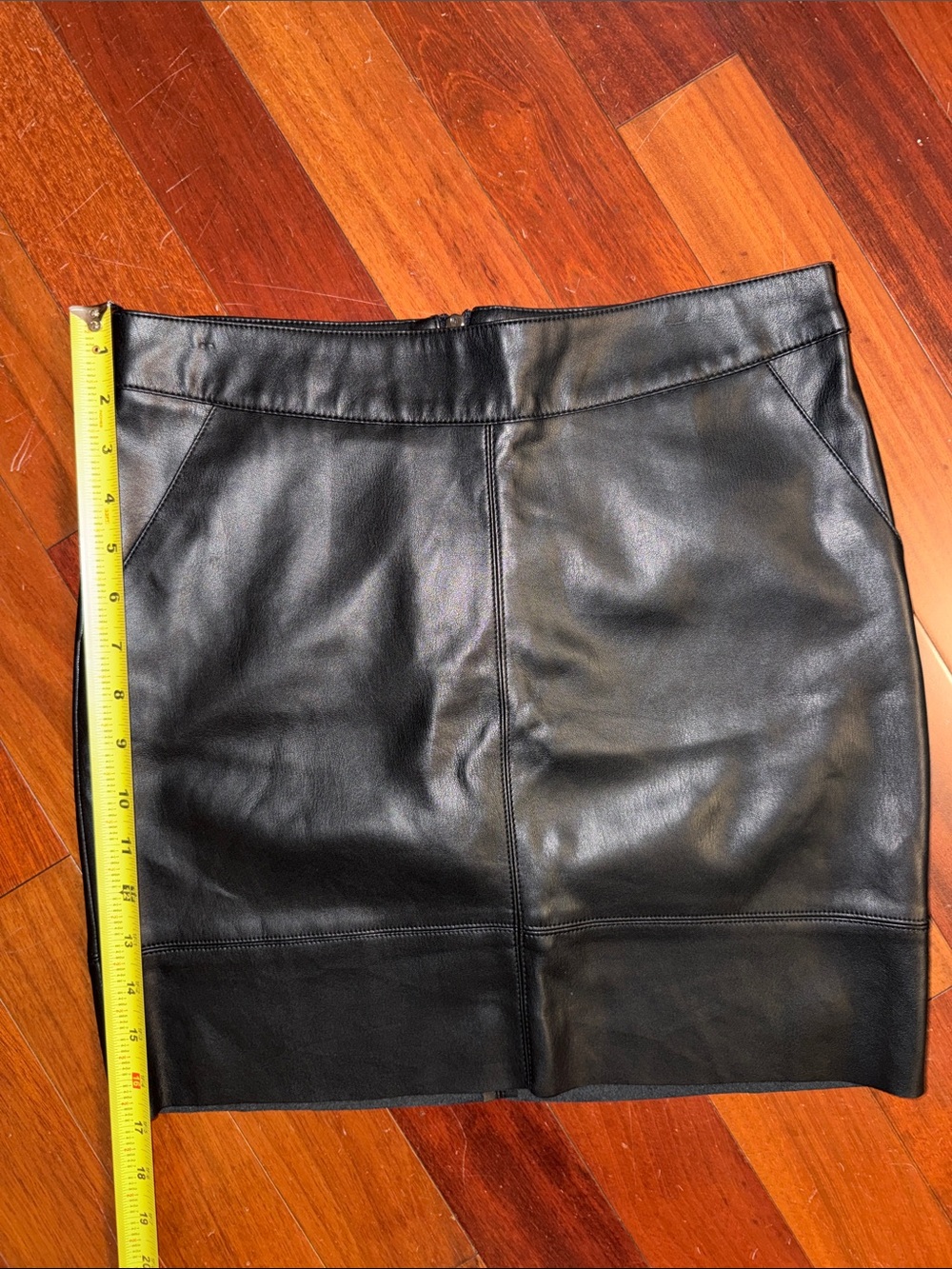 Fahsyee Black Faux Leather Mini Skirt - Sleek Everyday Style